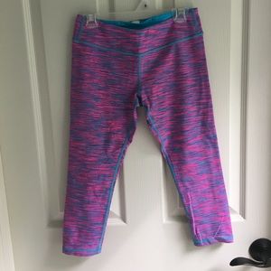 VINTAGE ivivva cropped leggings *like new*